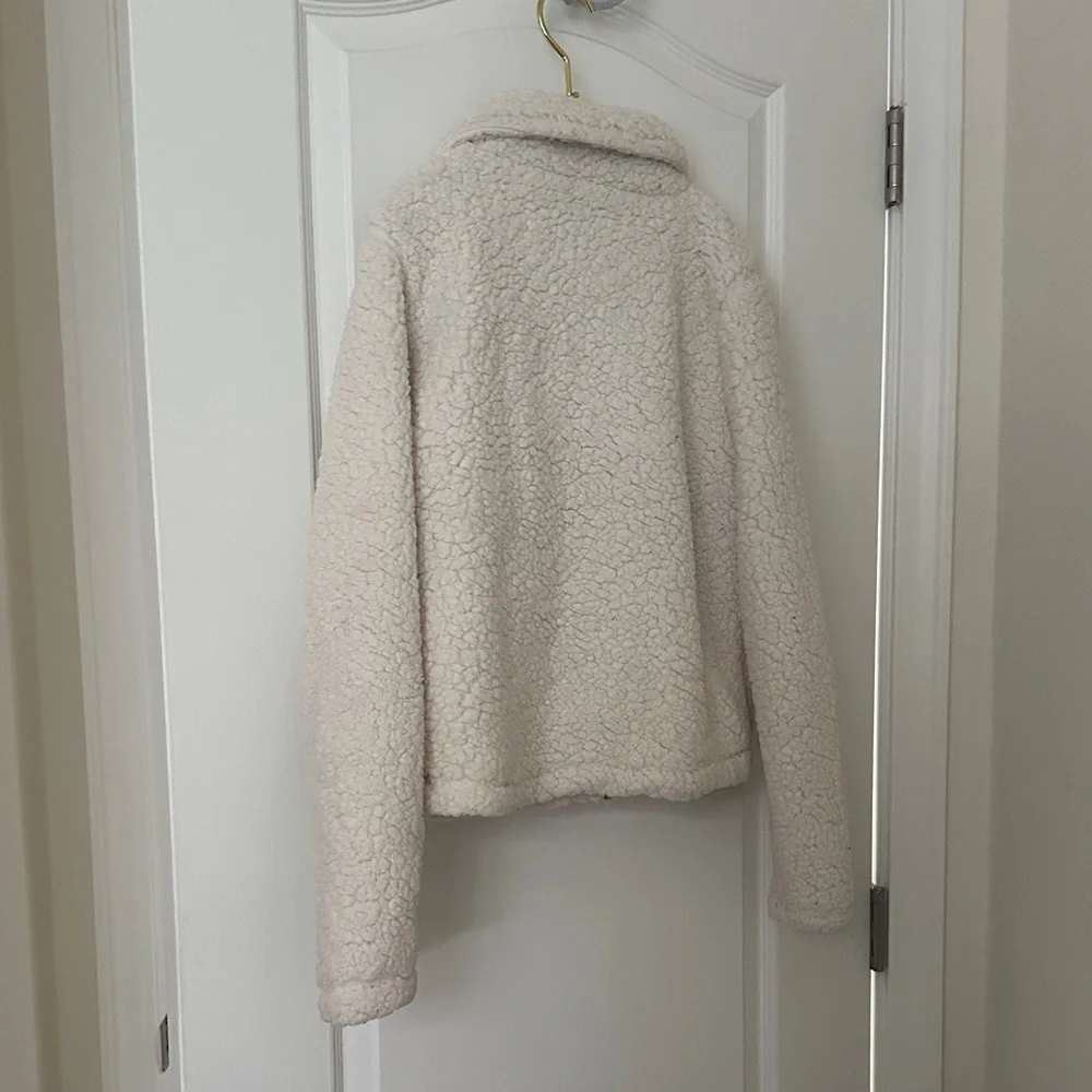 Iris Cream Teddy Jacket - Picture 4 of 4